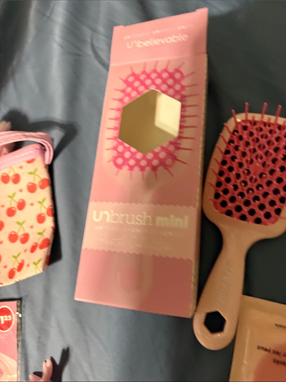 Girls Pink Gift Bag with Pink Accessories Set - Picture 11 of 16